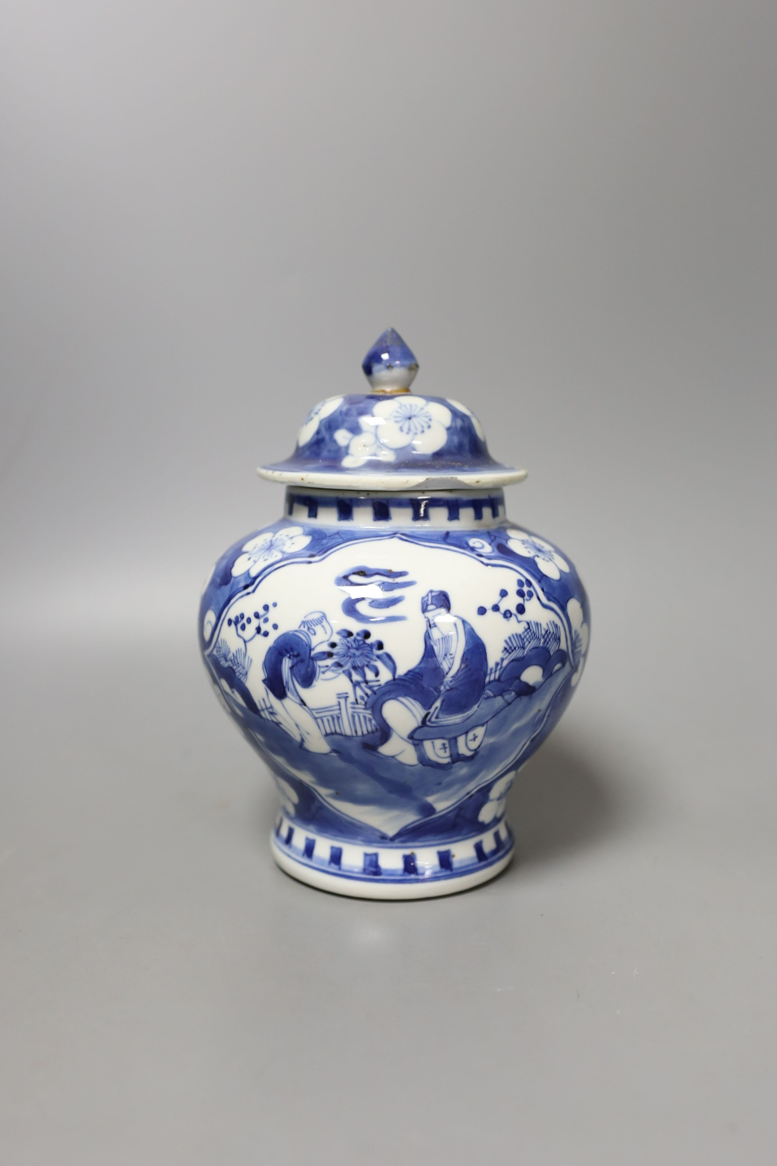 A Chinese blue and white jar and cover, Kangxi mark, 19th century - 18.5cm tall